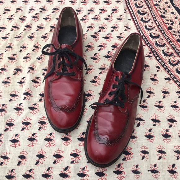 Vintage Shoes - SOLD ON ETSY 💔1950s red oxblood wing tip oxfords